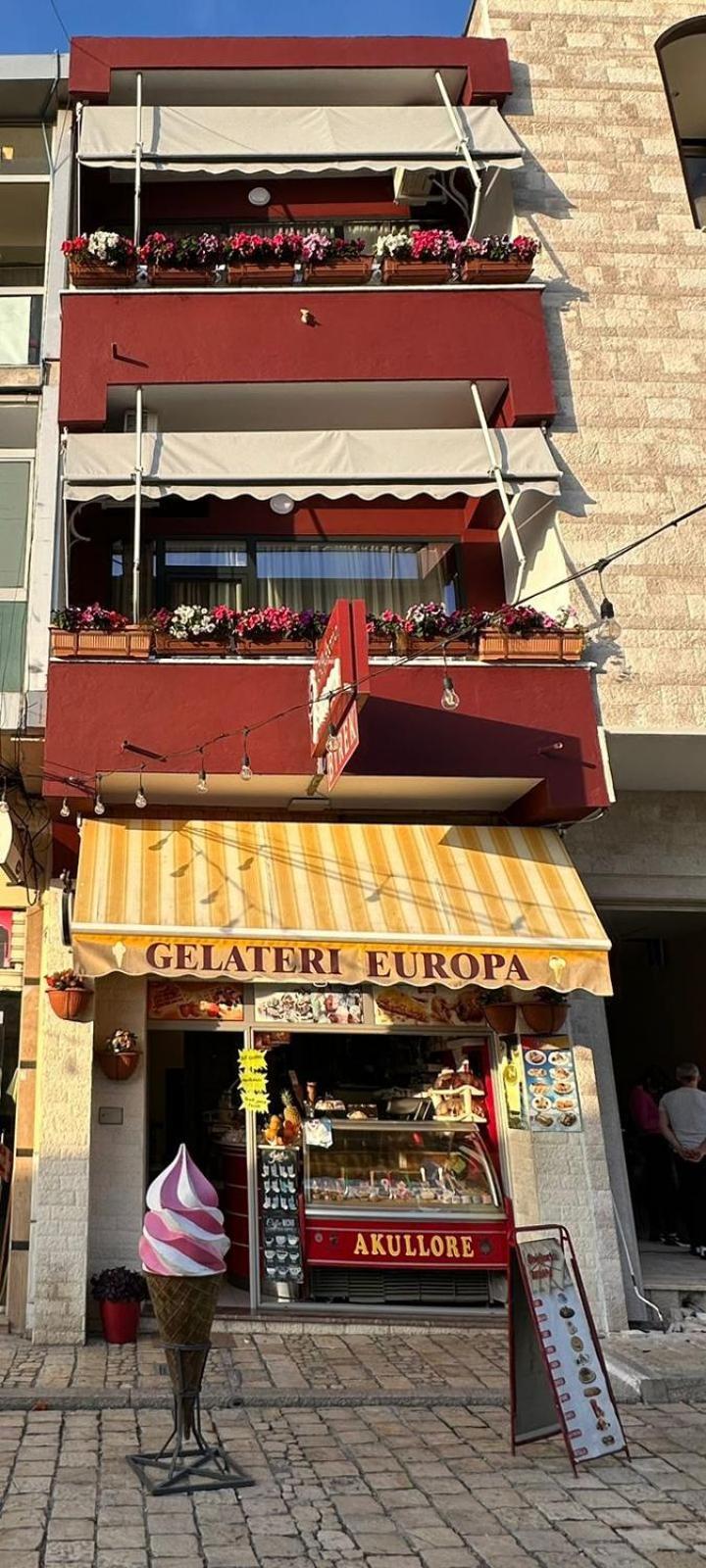 Hotel Europa Krujë Exteriör bild