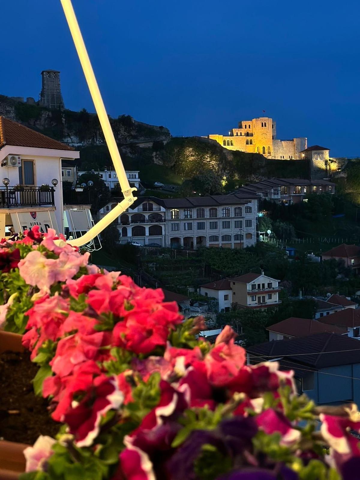 Hotel Europa Krujë Exteriör bild