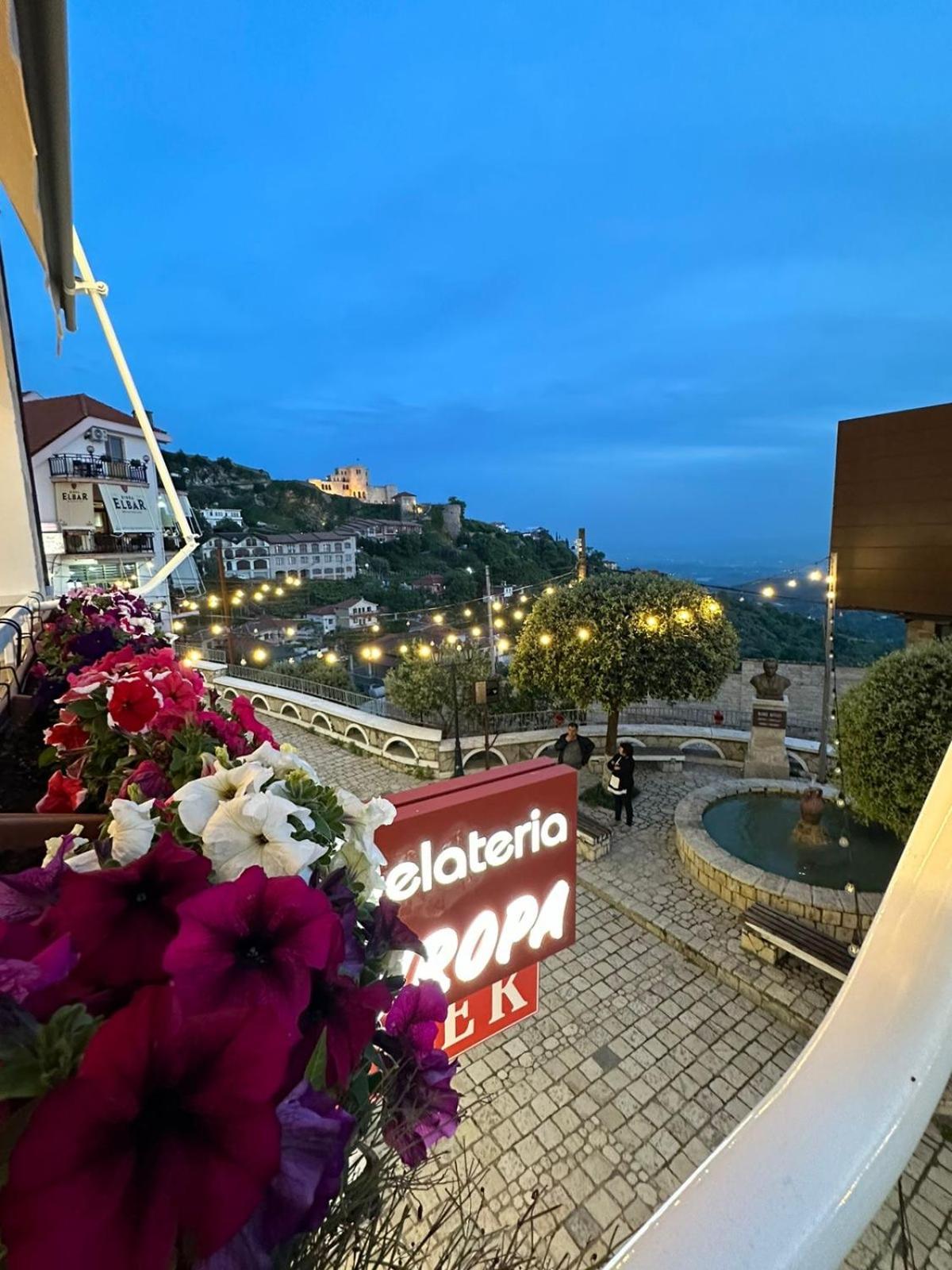 Hotel Europa Krujë Exteriör bild