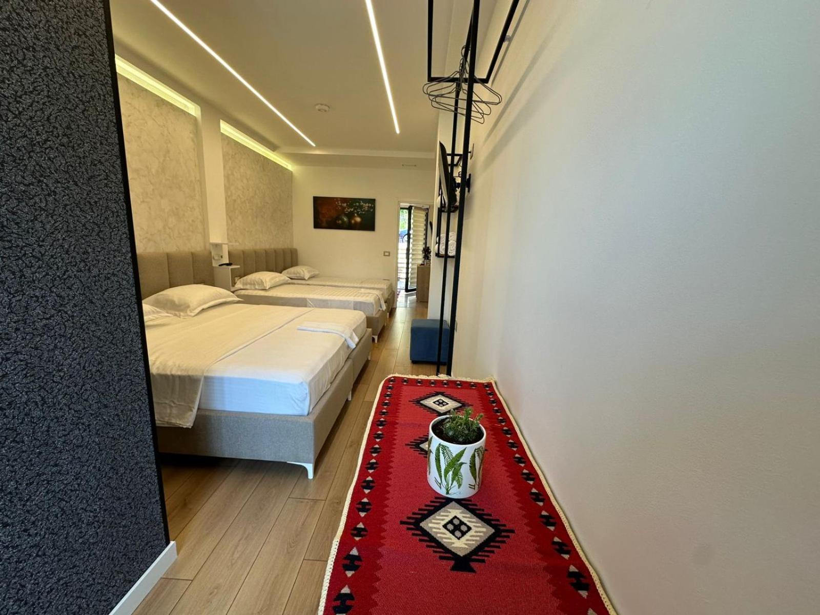 Hotel Europa Krujë Exteriör bild